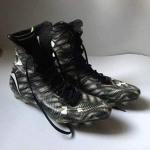 Under Armour Skeleton bottom Shoes